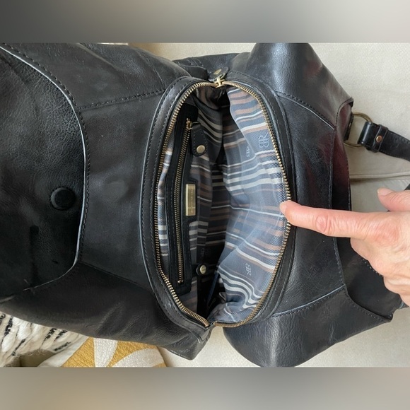 Banana Republic All real leather handbag - Picture 2 of 10